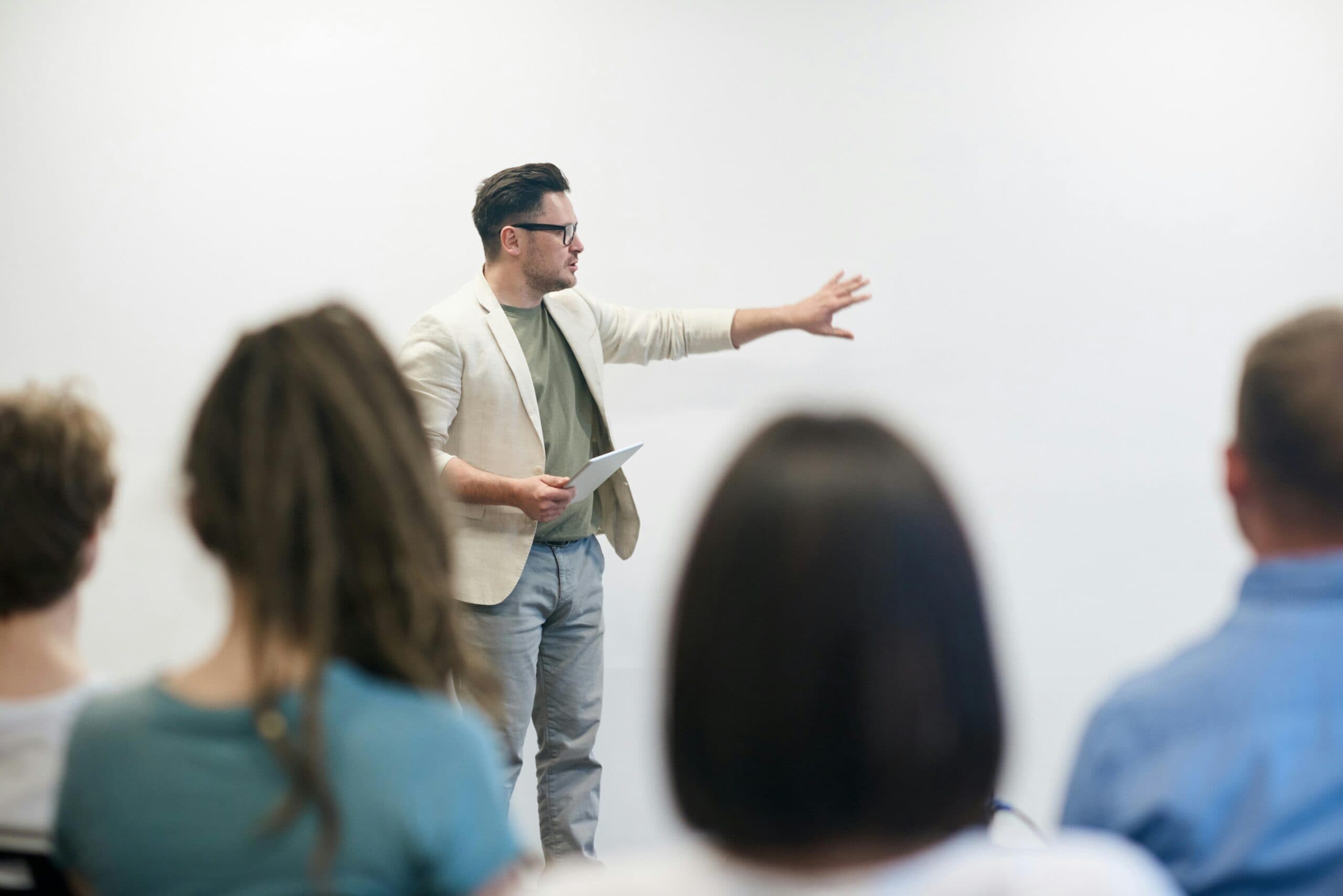 Beyond The Pitch – New Age Selling for New Age Buyers